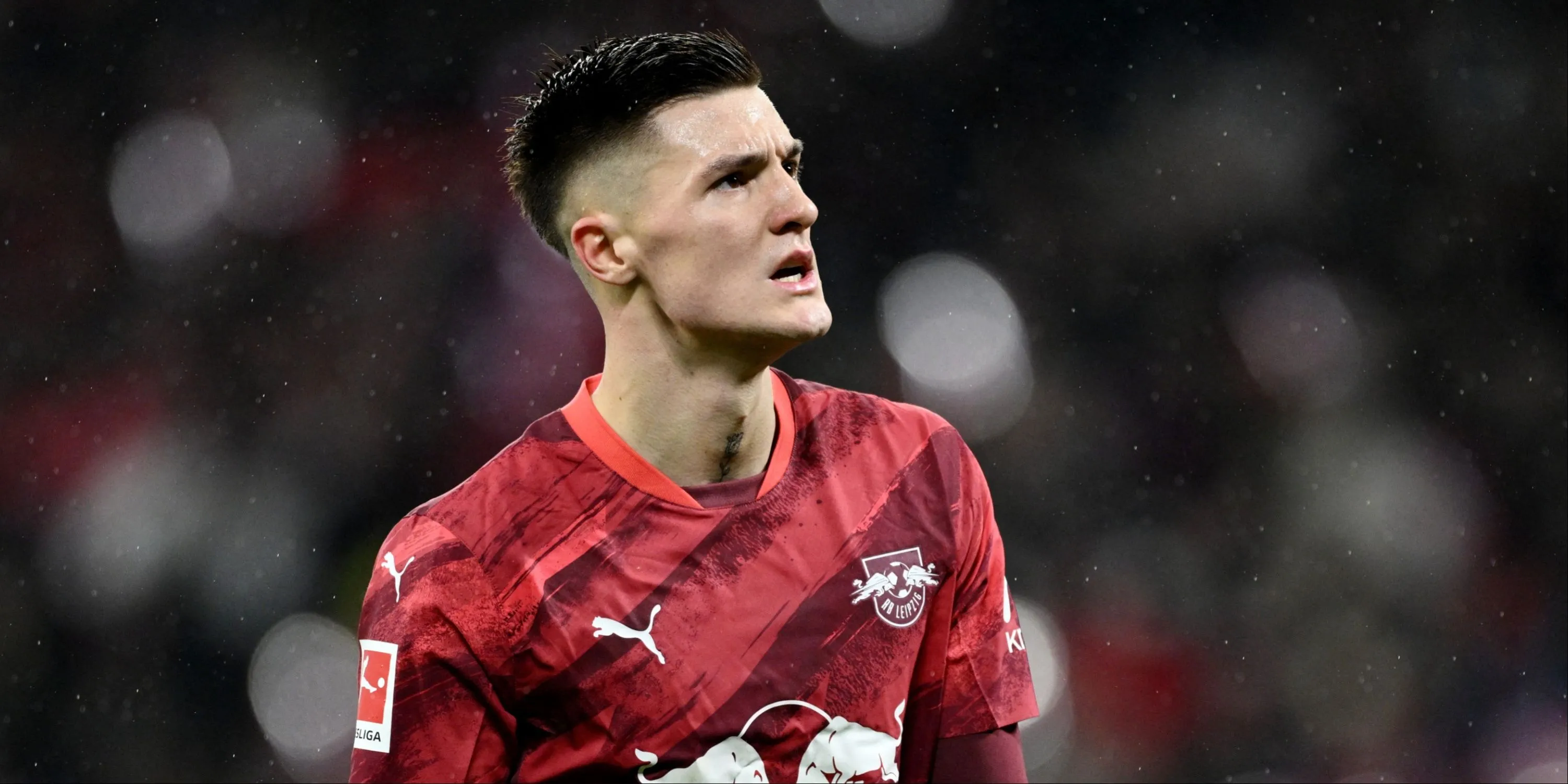 Benjamin Šeško trong màu áo RB Leipzig ăn mừng bàn thắng