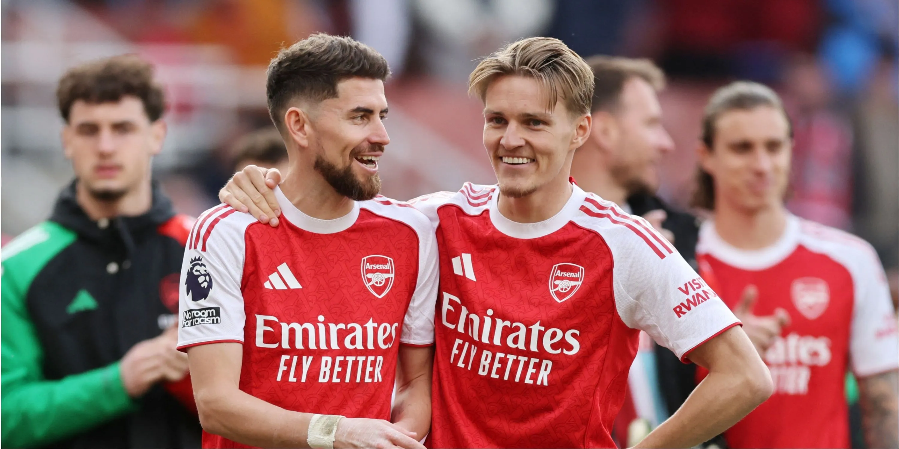 Jorginho và Odegaard chia sẻ khoảnh khắc tại sân Emirates