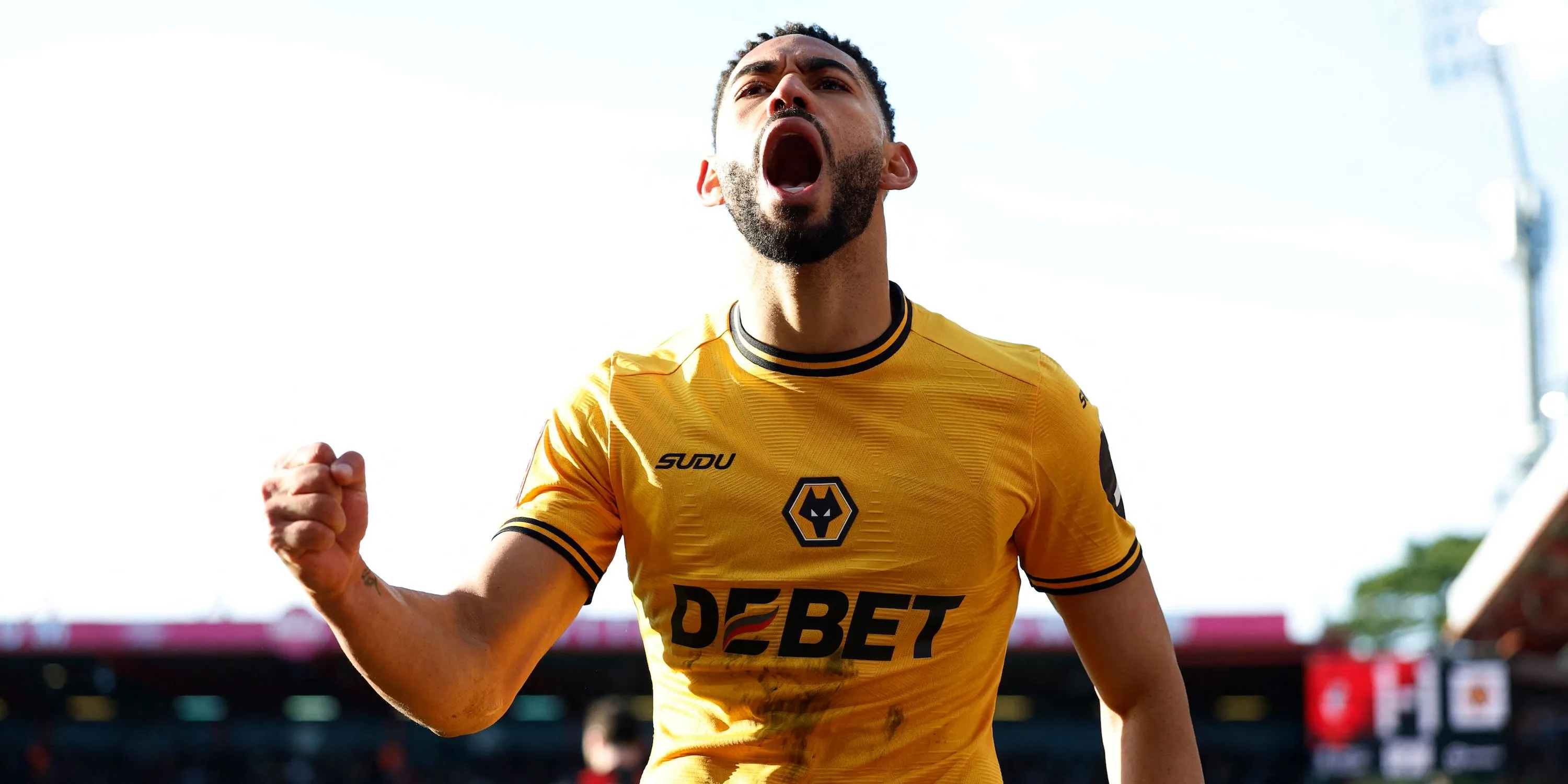 Matheus Cunha của Wolverhampton Wanderers phản ứng sau một tình huống trên sân