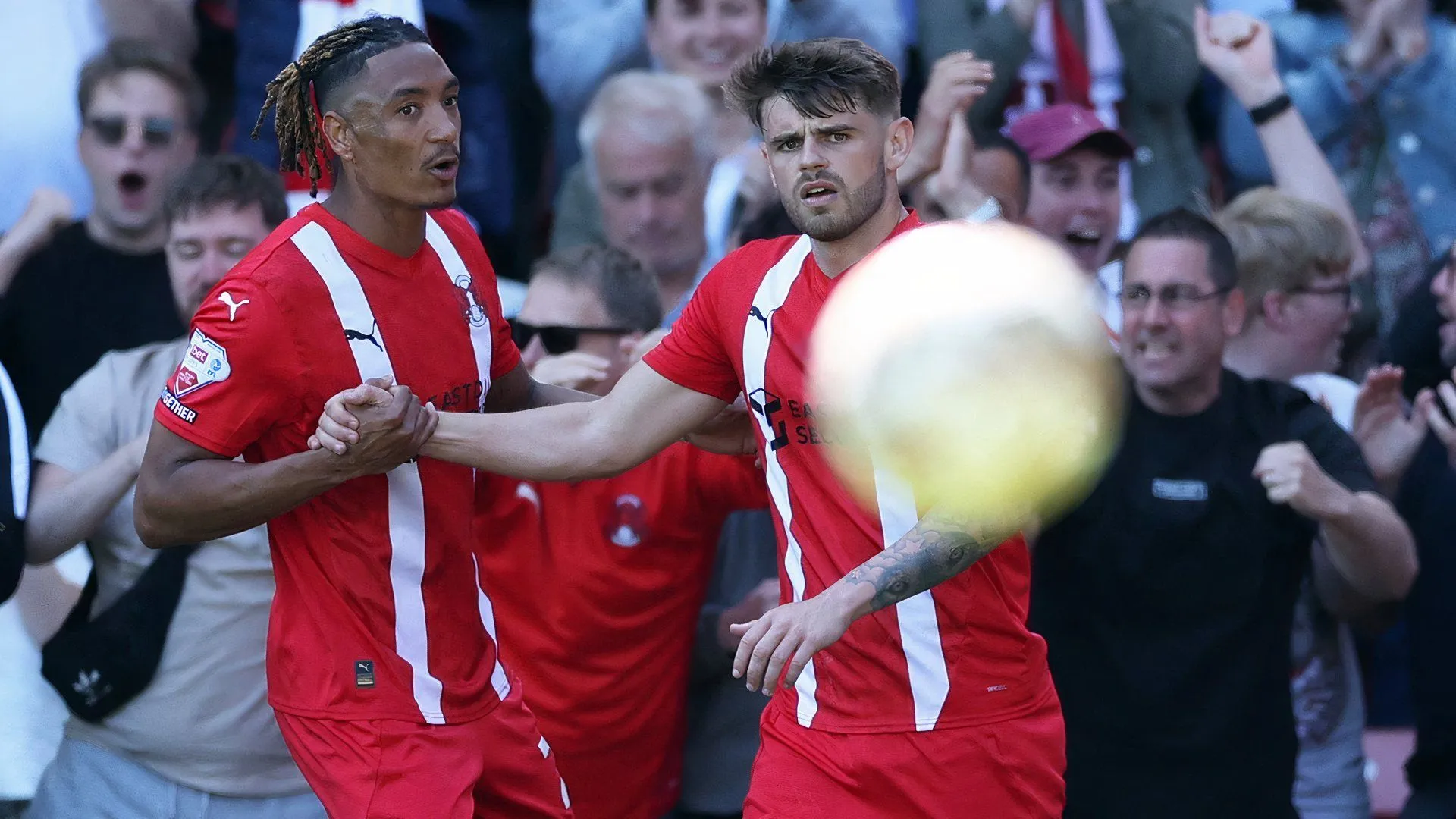Leyton Orient ăn mừng