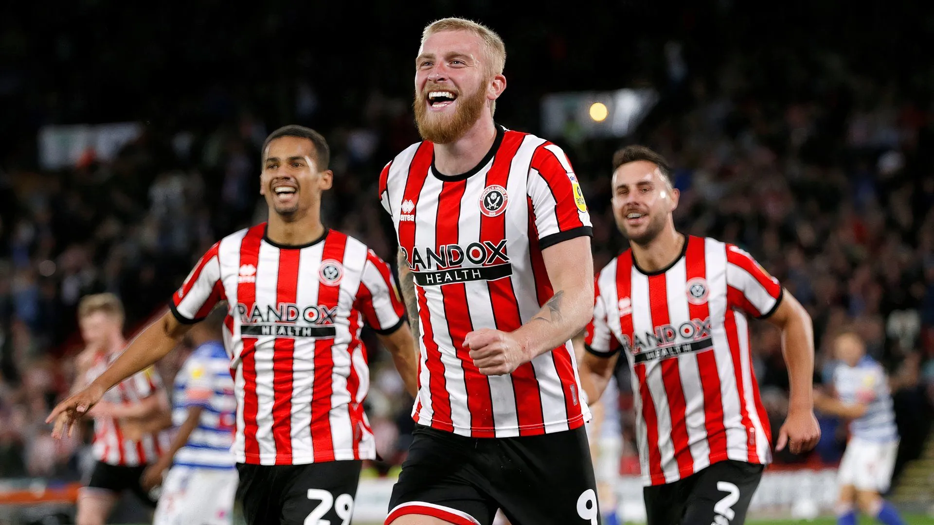 Oli McBurnie ghi bàn cho Sheffield United trong trận đấu gặp Reading, hình ảnh từ lần khoác áo trước đó