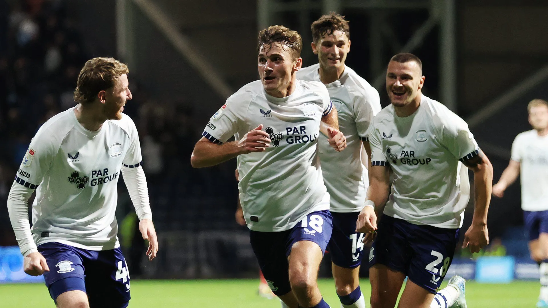 Tiền vệ phòng ngự Ryan Ledson khi còn khoác áo Preston North End