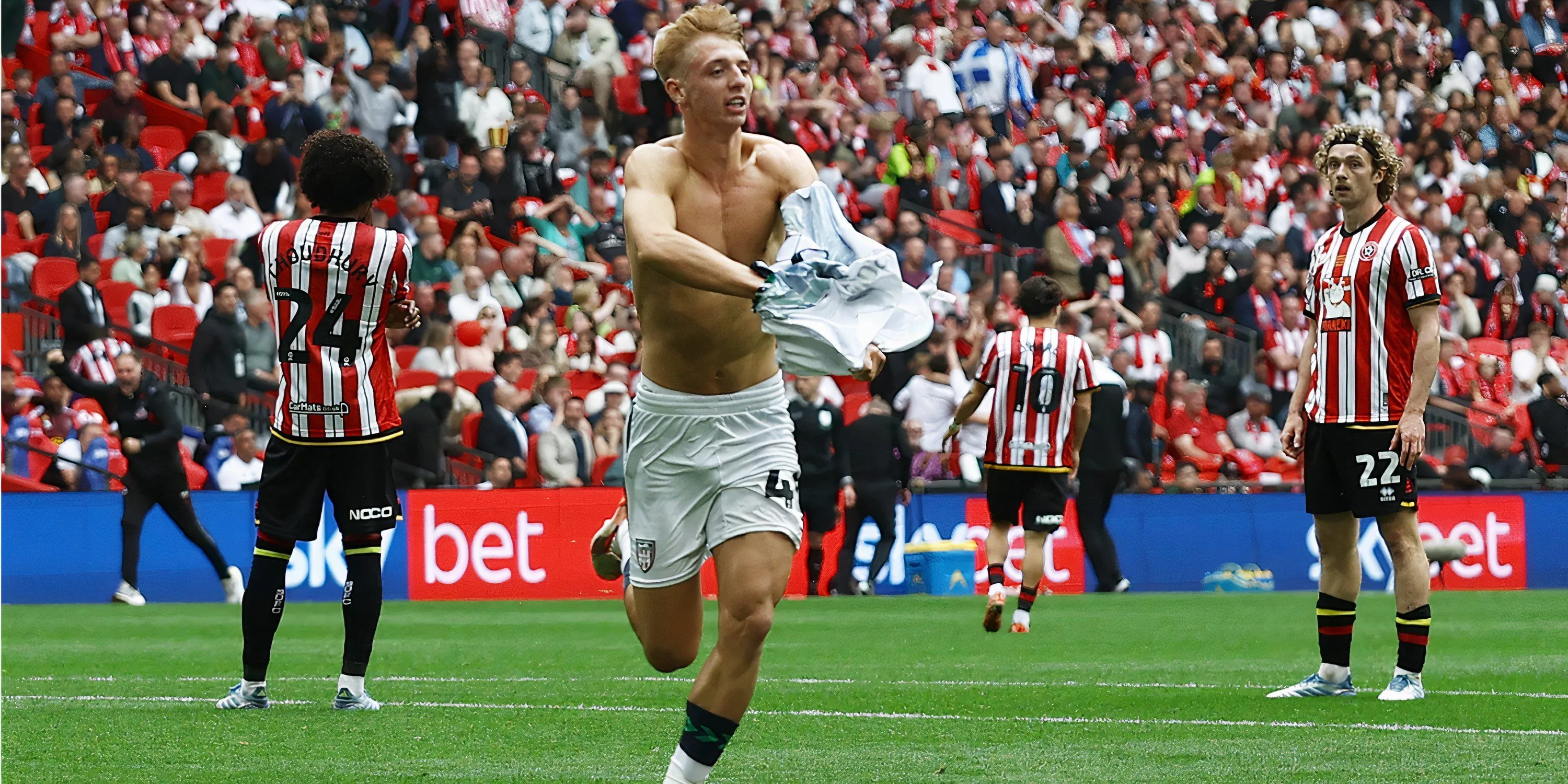 Tommy Watson, cựu cầu thủ trẻ Sunderland, sau khi chuyển đến Brighton