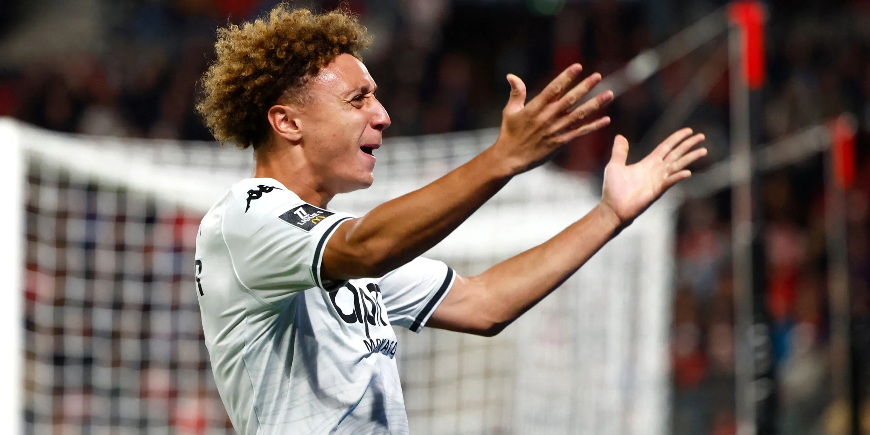 Eliesse Ben Seghir trong màu áo AS Monaco, một tài năng tấn công triển vọng