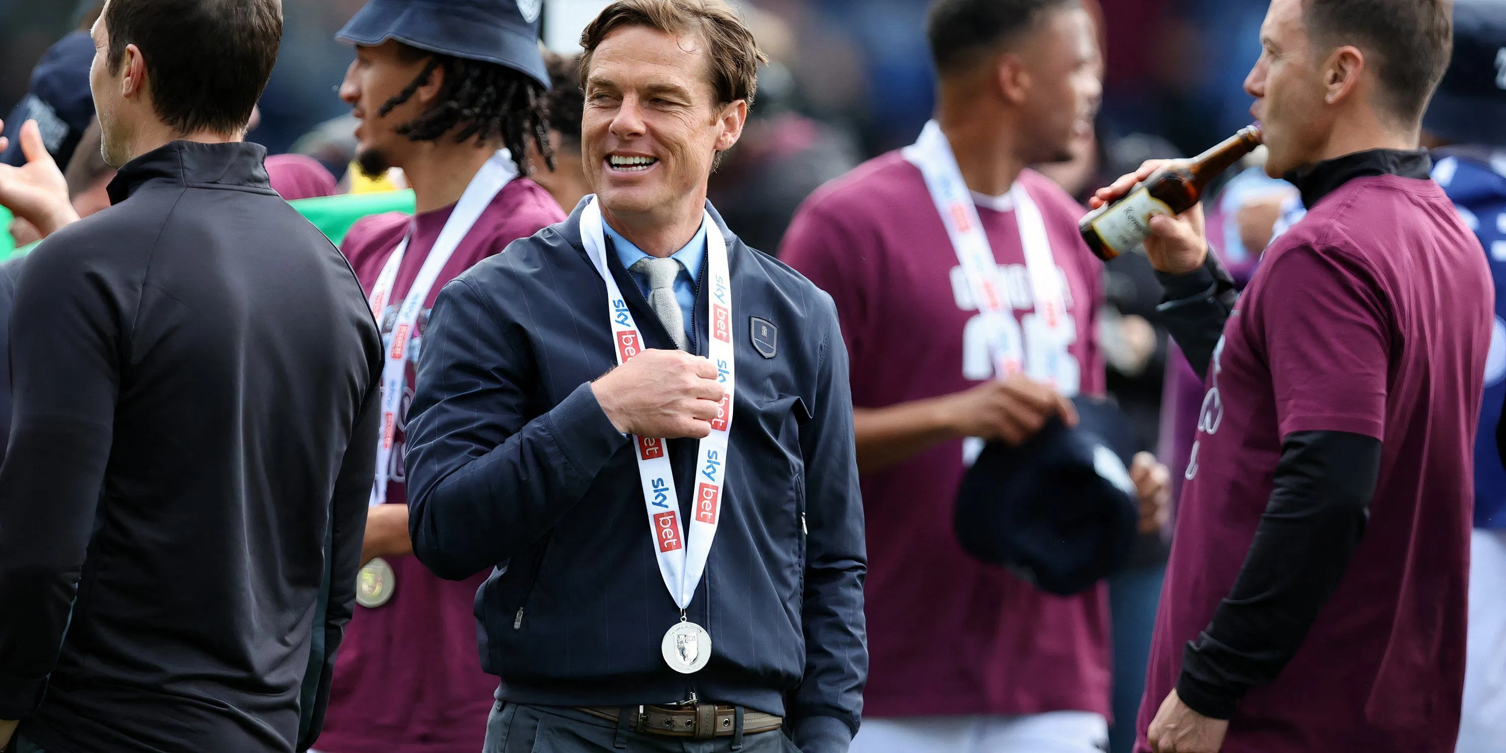 HLV Scott Parker cân nhắc lựa chọn Jens Cajuste cho hàng tiền vệ Burnley