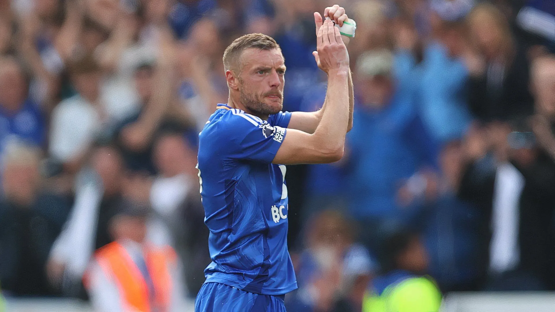 Jamie Vardy của Leicester City trên sân cỏ