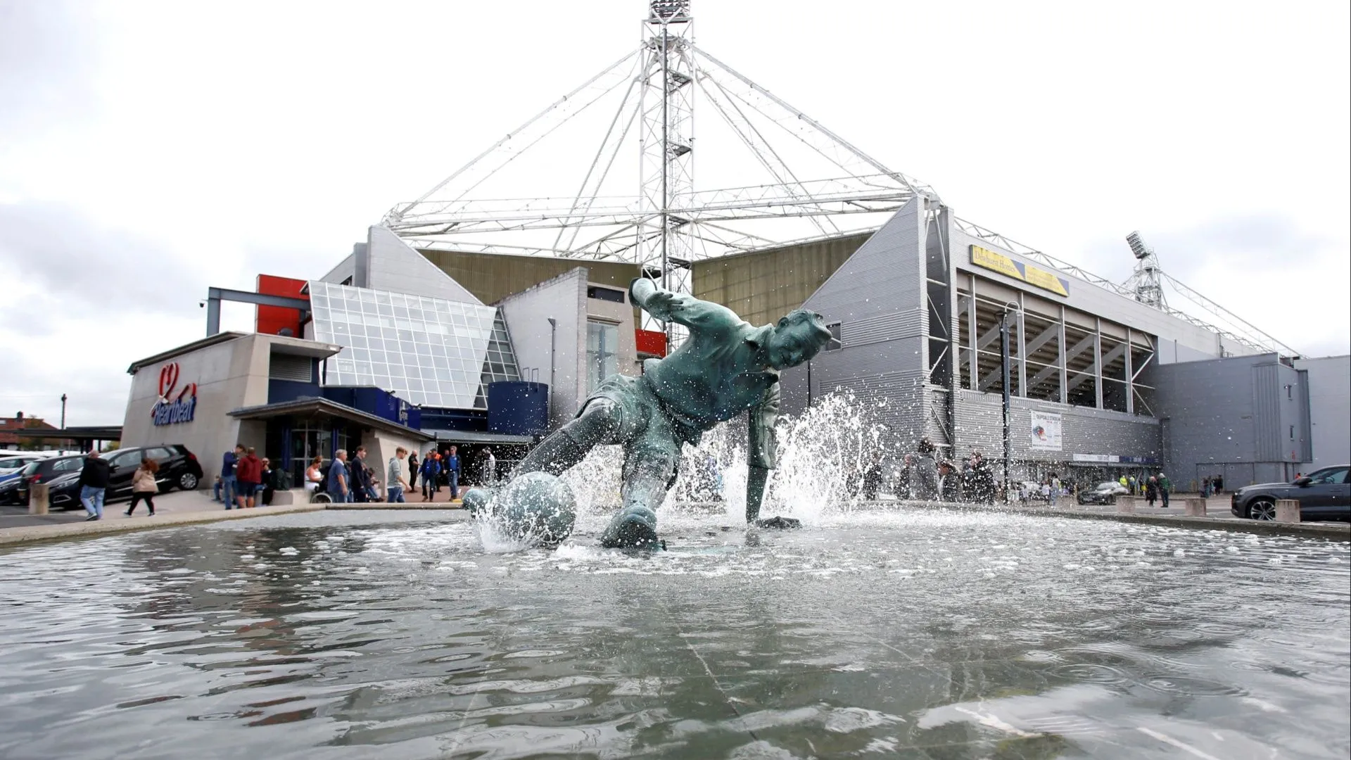 Khung cảnh sân vận động Deepdale, sân nhà lịch sử của Preston North End
