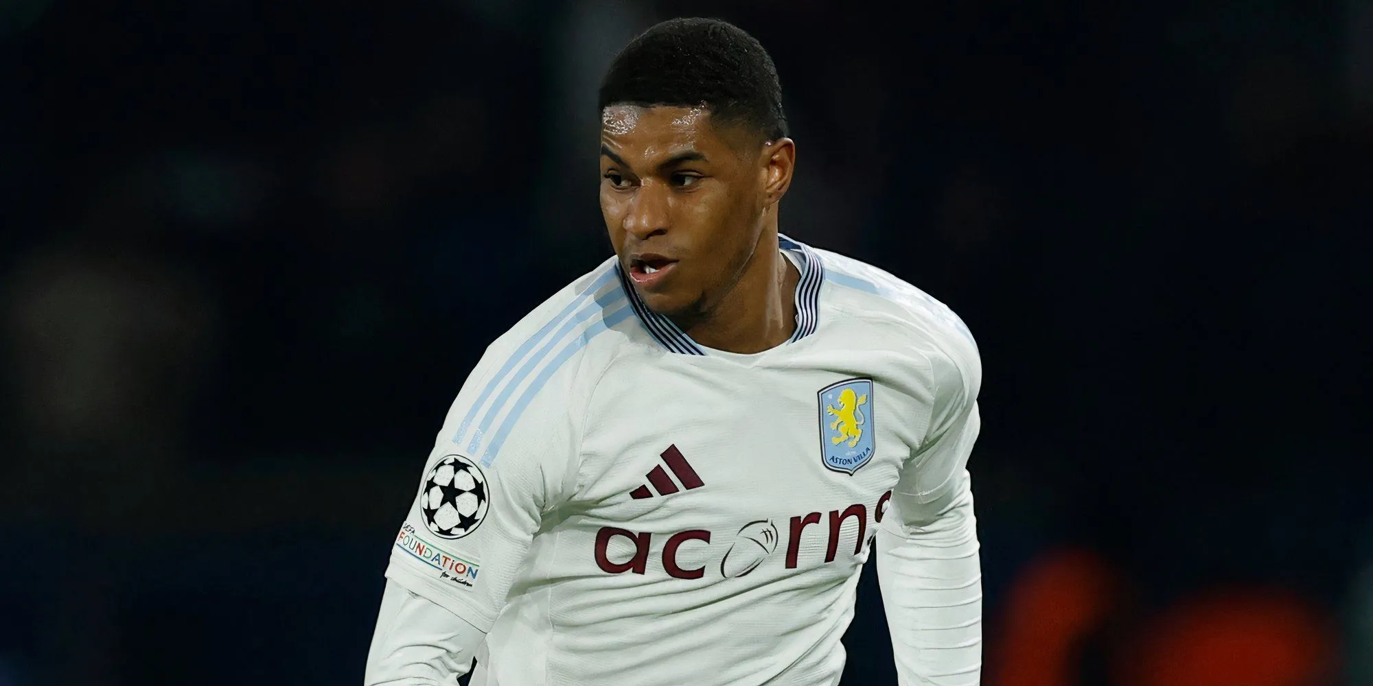 Marcus Rashford thi đấu trong màu áo Aston Villa khi được cho mượn, trước khi trở lại Manchester United và muốn ra đi