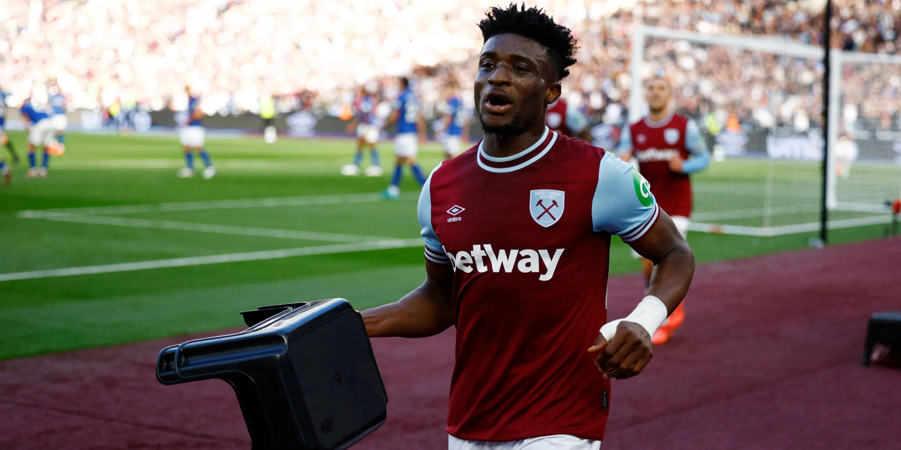 Mohammed Kudus ăn mừng bàn thắng cho West Ham, thể hiện phong độ ấn tượng tại Ngoại hạng Anh