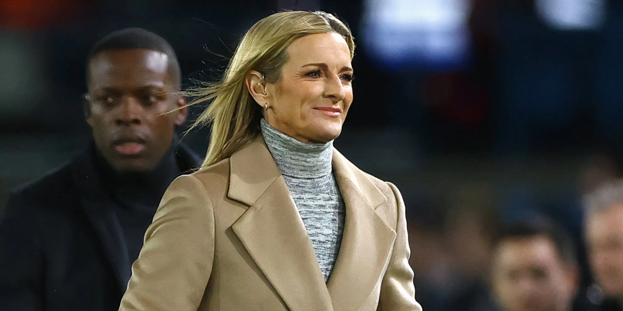 Nữ bình luận viên đa tài Gabby Logan, gương mặt quen thuộc của Match of the Day và Amazon Prime