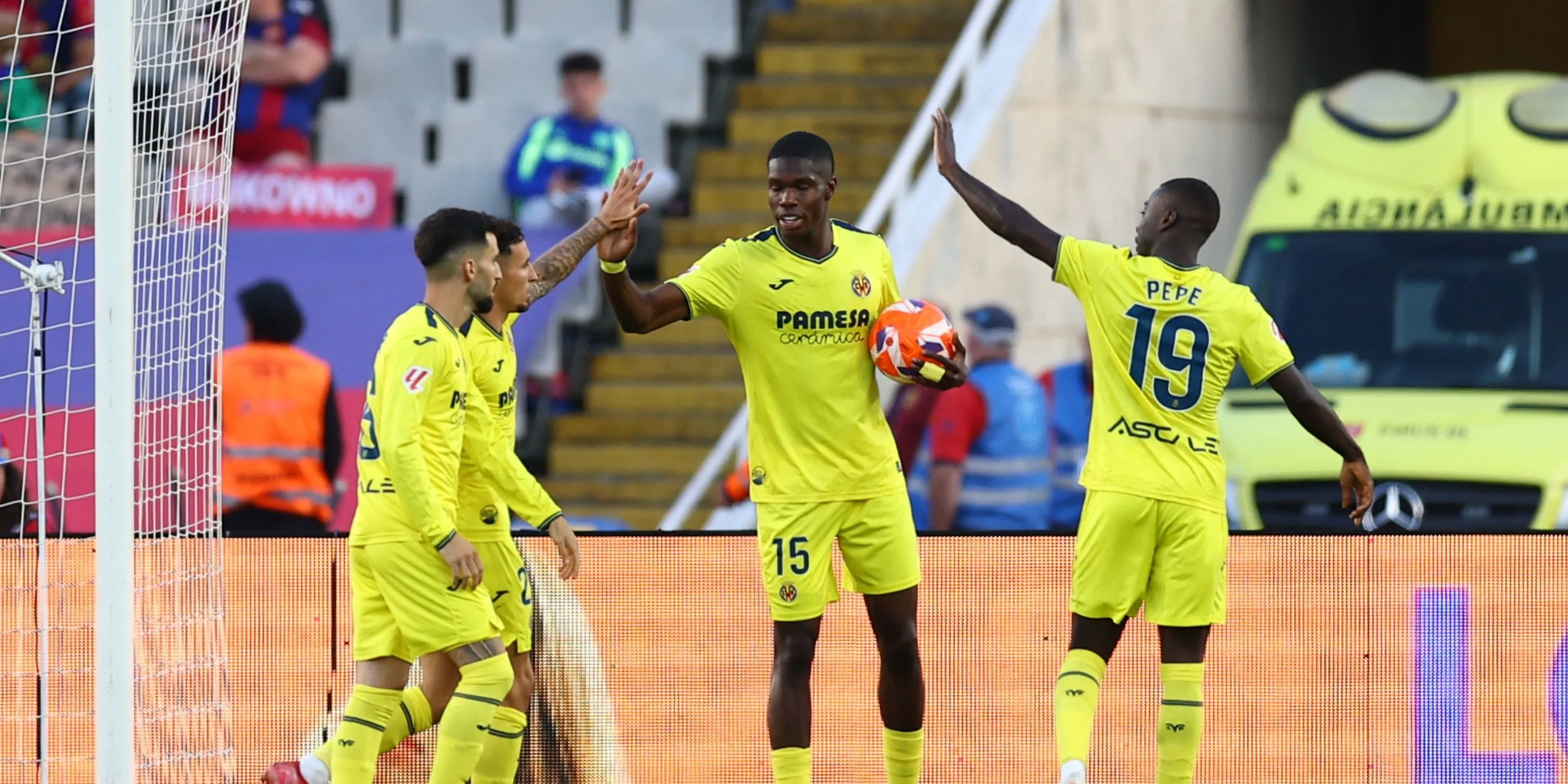 Thierno Barry trong màu áo Villarreal, tiền đạo mới của Everton