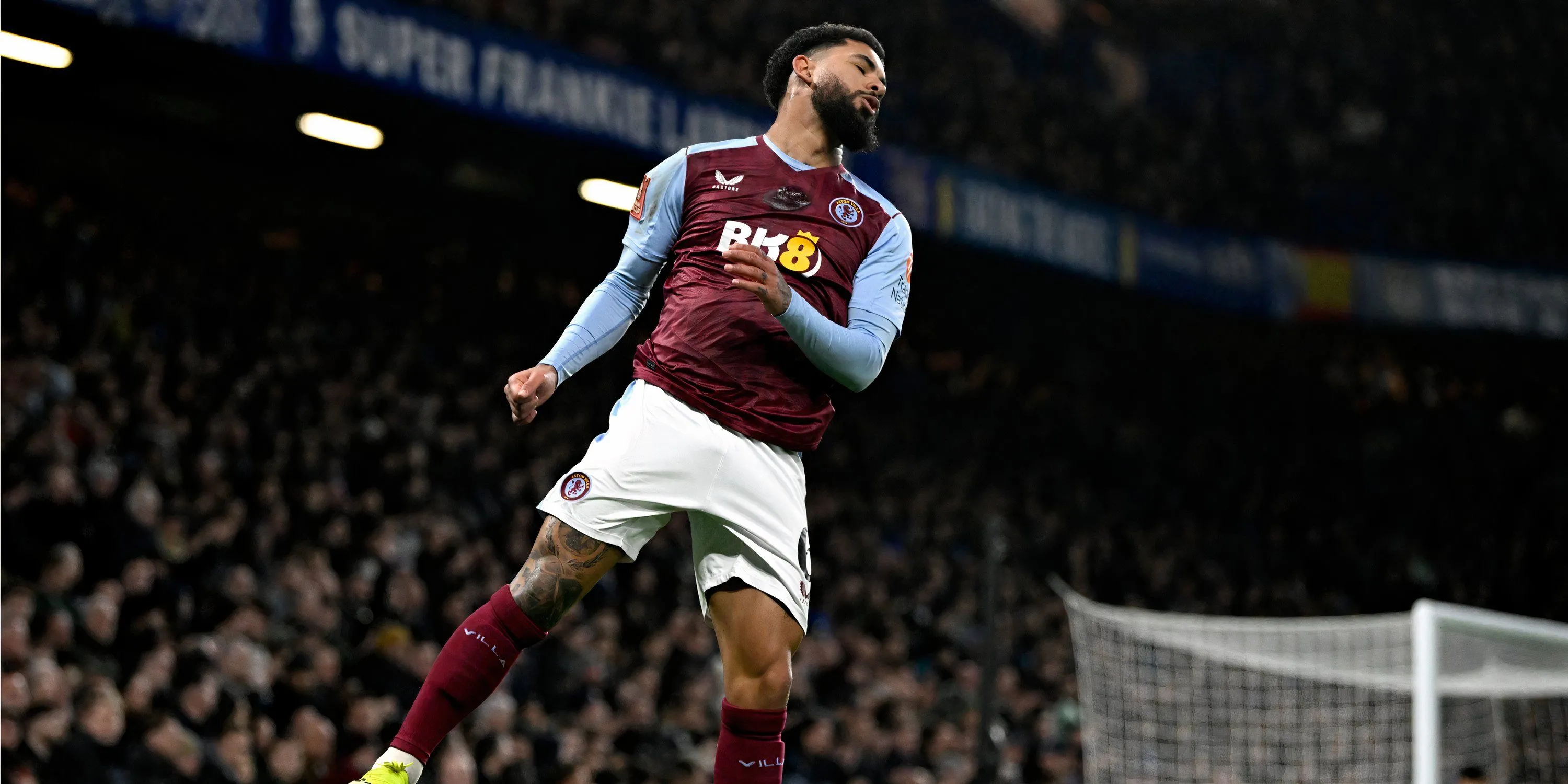 Tiền vệ Douglas Luiz trong màu áo Aston Villa