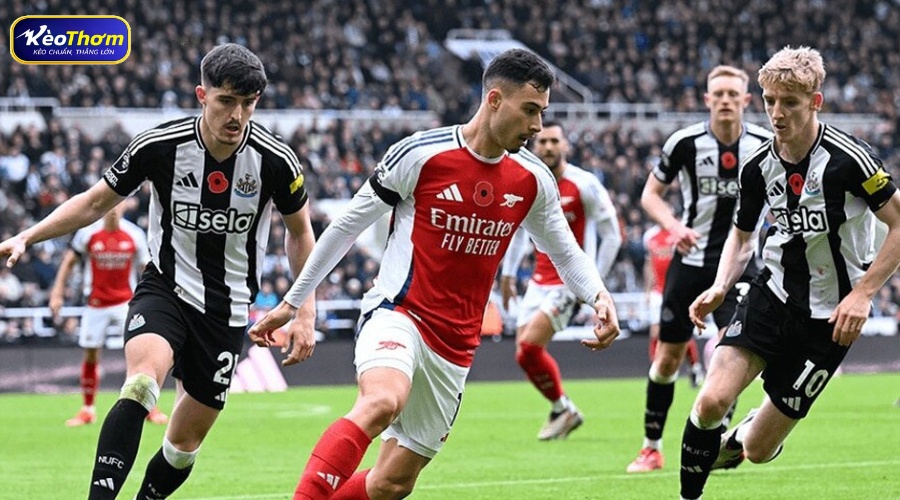 Arsenal vs Newcastle: Pháo thủ khẳng định bản lĩnh đua vô địch 4 5 trận gần nhất Arsenal vs Newcastle giai đoạn 2025 - 2026