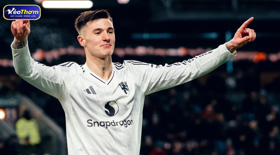 Man Utd vs Burnley: Toàn cảnh thống kê và thành tích đối đầu 2 Bản đồ nhiệt cho thấy sự bế tắc của hàng công Man Utd trước khối phòng ngự dày đặc của Burnley.