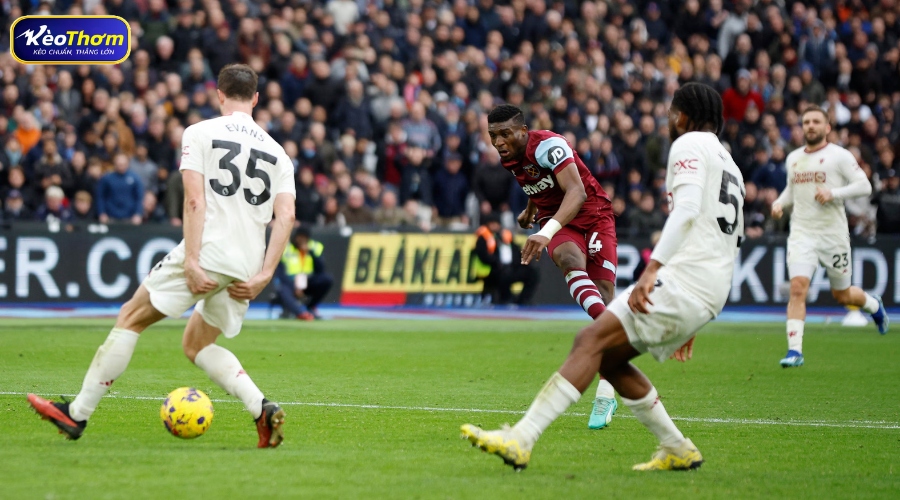 Man Utd vs West Ham và sự tương phản bản sắc thi đấu