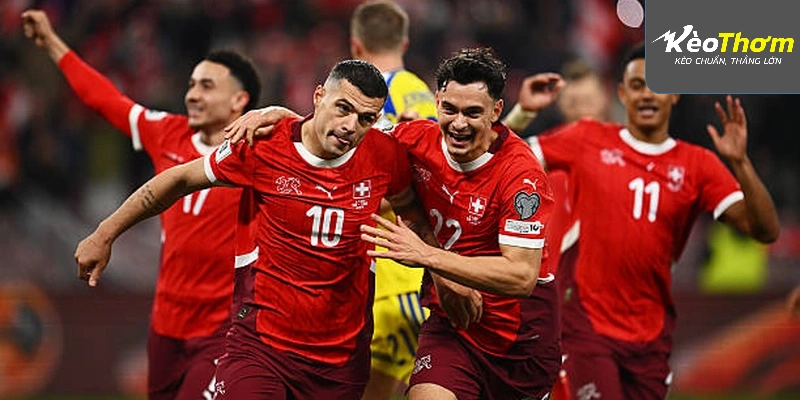 Đội hình Thụy Điển ăn mừng chiến thắng quan trọng tại Play-off trước khi lên đường sang Mexico/Mỹ