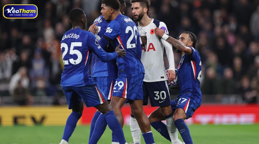 Tottenham vs Chelsea và sức nặng danh dự của derby London